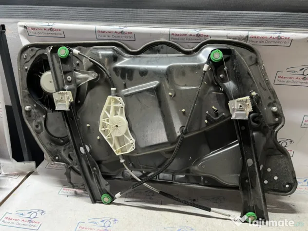 Macara geam stanga fata Volkswagen Passat B7 2012