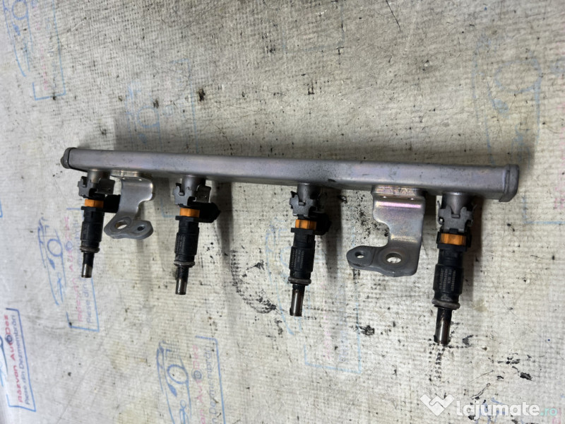 Rampa plus injectoare Dacia Duster 1.6 Benzina 2019