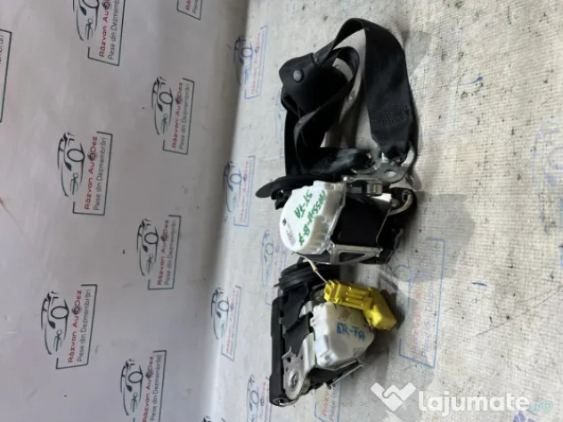 Set Centuri fata cu capsa Volkswagen Passat B7 2012
