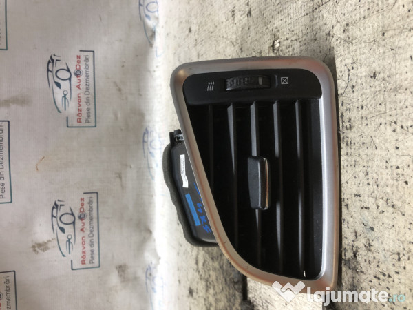 Grila ventilatie stanga Suzuki SX4 1.6 Benzina 2015