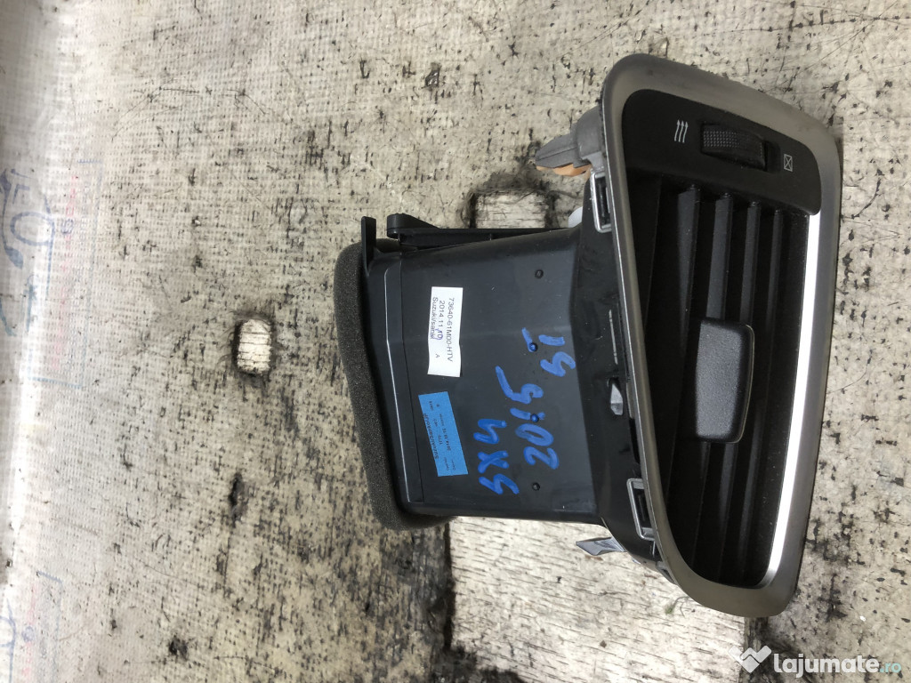 Grila ventilatie stanga Suzuki SX4 1.6 Benzina 2015
