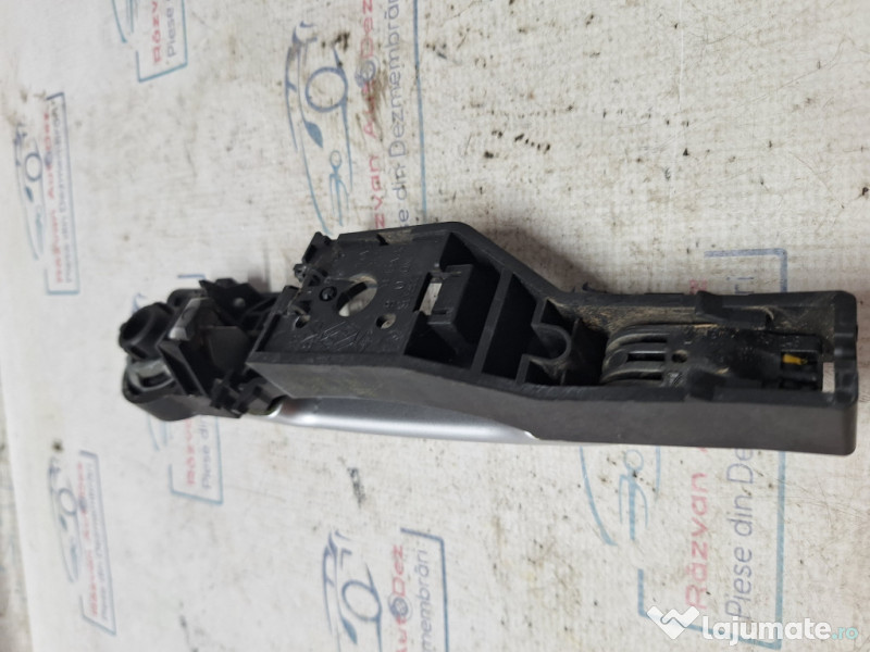 Maner exterior dreapta fata Renault Laguna 3 - Benzina 2010