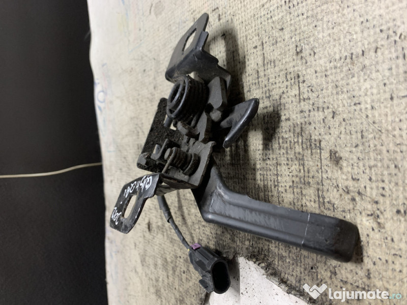 Broasca capota Nissan Qashqai - Motorina 2012