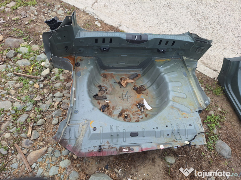 Fusta Tabla Spate Dacia Sandero 3 Stepway 1.0 Benzina 2023