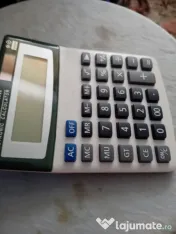 Calculator mic de birou 