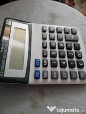 Calculator mic de birou 