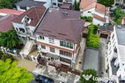 Vilă tip bloc 12 camere, 2 garaje 2 boxe zona Tomis 1 Flăm