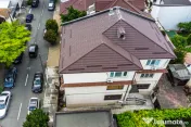 Vilă tip bloc 12 camere, 2 garaje 2 boxe zona Tomis 1 Flăm