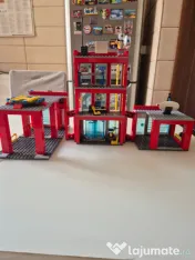 Stație pompieri + Set plăci de drum Lego!!! 
