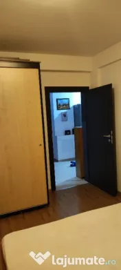 Vand/Schimb apartament 2 camere Rezervelor 72 in primul rand de blocuri 