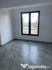 Apartament 3 camere terasă și loc de parcare 