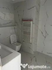 Apartament 3 camere terasă și loc de parcare 