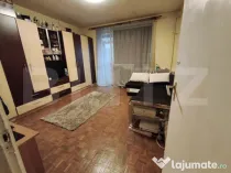 Apartament de vanzare, 3 camere decomadate, 61 mp, zona - Gh