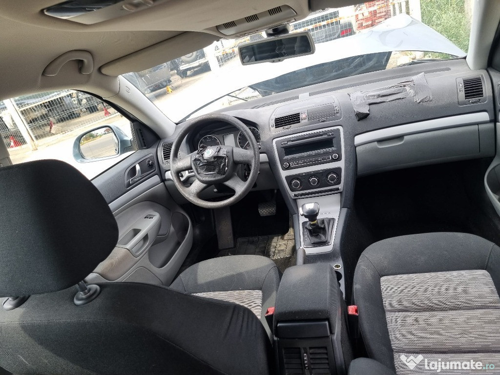 Dezmembrez Skoda Octavia II Facelift Break 1.2 TSI CBZB 105 cai