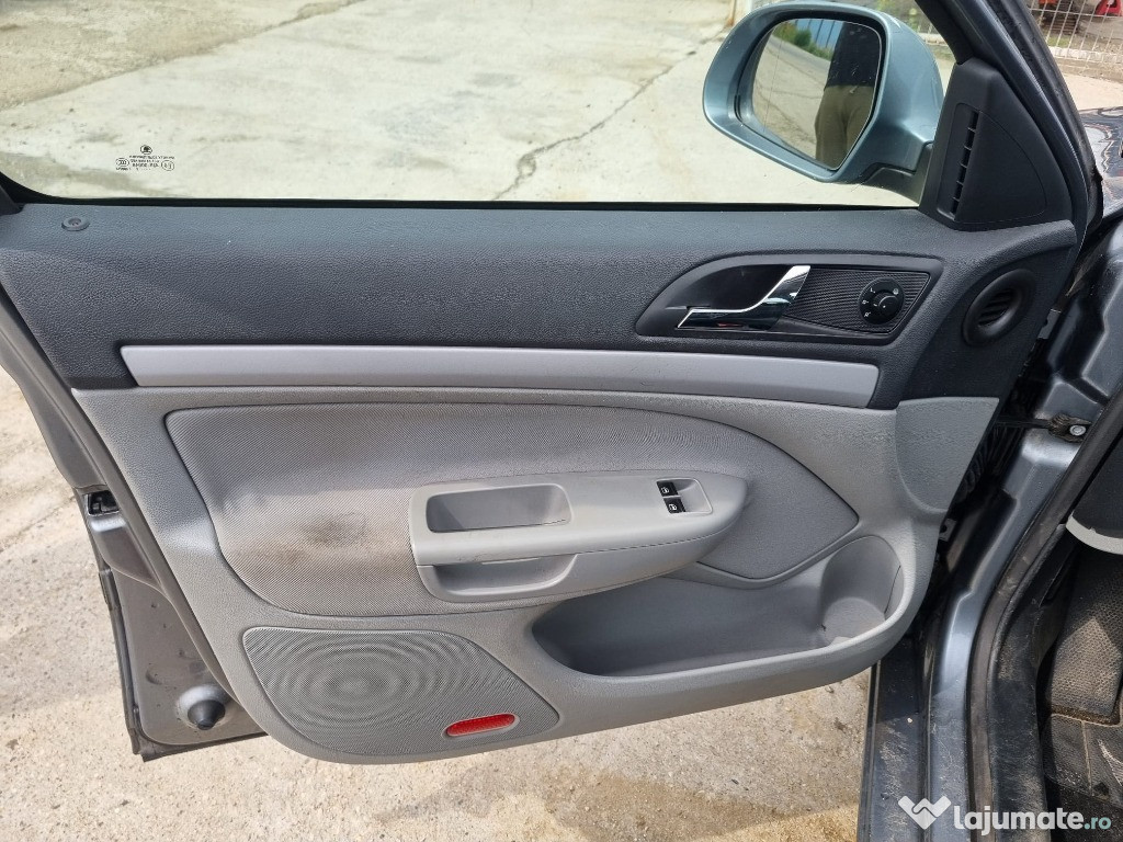 Dezmembrez Skoda Octavia II Facelift Break 1.2 TSI CBZB 105 cai