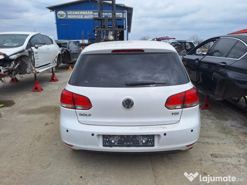 Dezmembrez VW Golf VI 1.6 TDI CAYB 90 cai Cutie Manuala 5 Trepte LHW