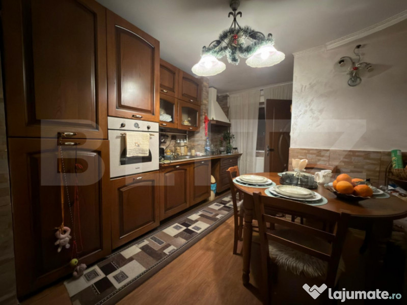 Apartament 3 camere, 75 mp, zona Orizont-Craiovița Nouă