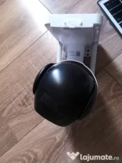 Camera supraveghere wifi și cartela cu panou solar 