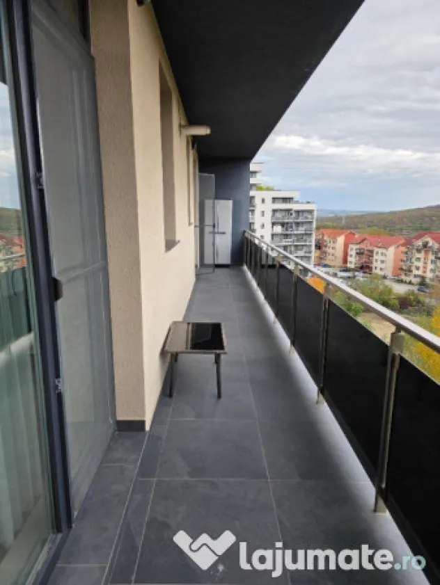 Inchiriez apartament 2 camere decomandat cartier Borhanci