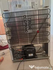 Lada frigorifica Whirlpool al 6 lea simt 