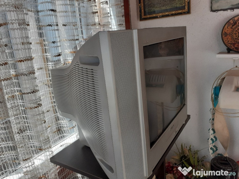 Tv color Sony Trinitron + masuta sticla
