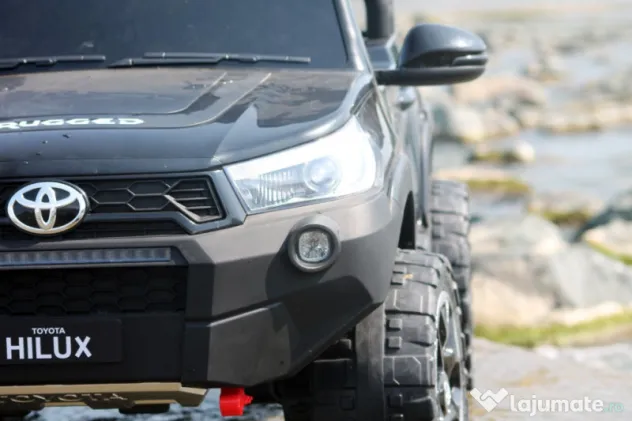 Masinuta electrica pentru 2 copii Toyota Hilux 4WD #Black