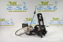 Broasca incuietoare usa stanga fata a2047601700 Mercedes-Ben