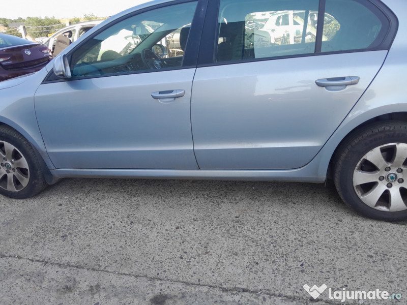 Prag stanga tabla Skoda Superb 2 2011
