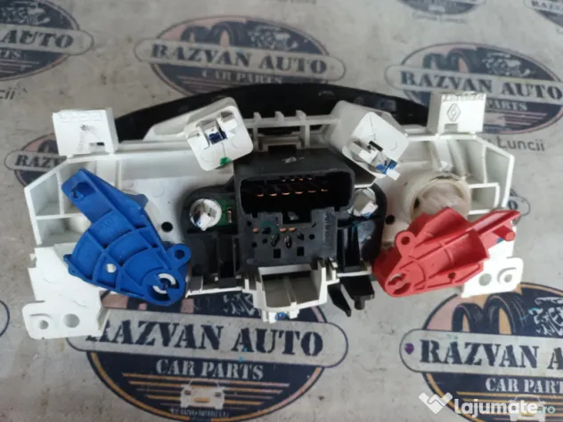 Panou comanda clima Dacia Duster 2013