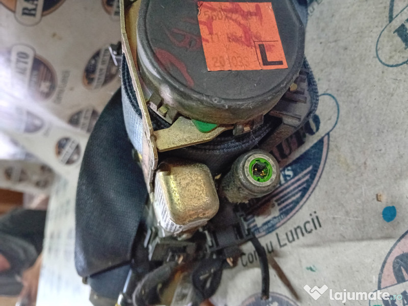 Set Centuri fata cu capsa Volkswagen Passat B6