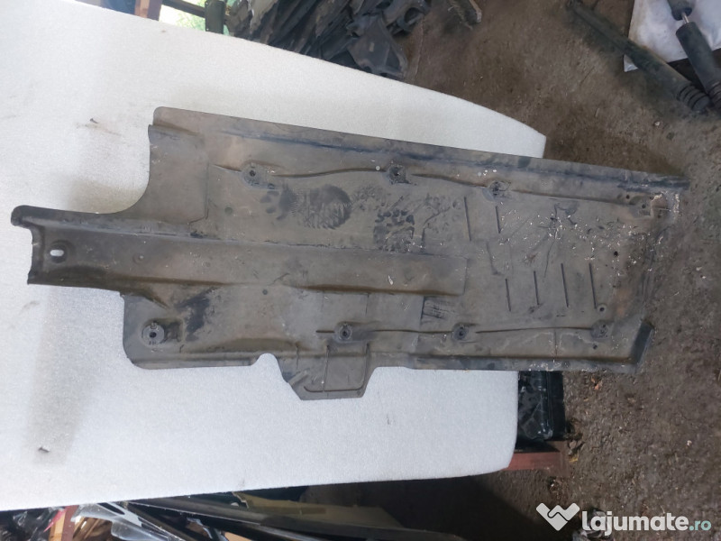 Scut lateral dreapta Skoda RAPID 2015