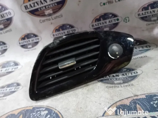 Grila ventilatie stanga Renault Grand Scenic 2014