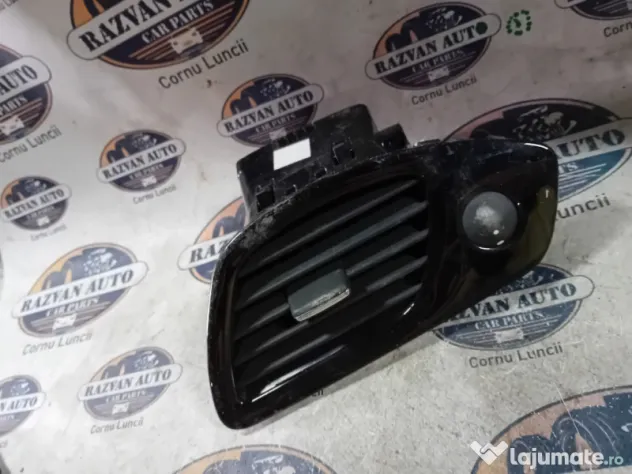 Grila ventilatie stanga Renault Grand Scenic 2014