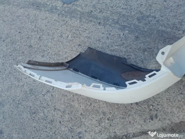 Bara spate BMW X1 2012