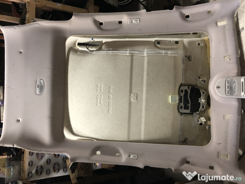 Plafon material cu panorama Peugeot 3008 2012