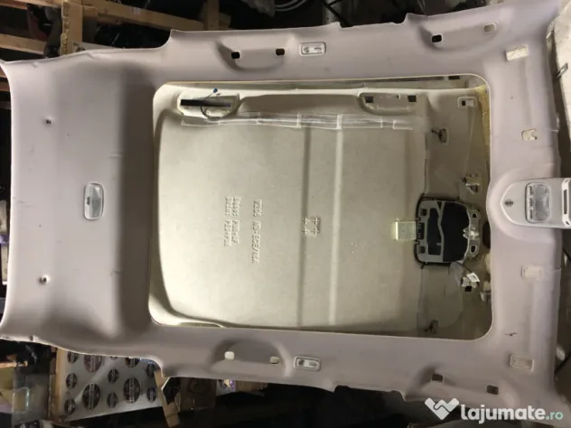 Plafon material cu panorama Peugeot 3008 2012