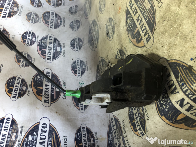 Broasca dreapta spate Opel Astra J 2012
