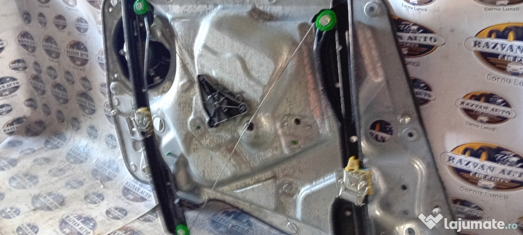 Macara geam dreapta fata Volkswagen Tiguan