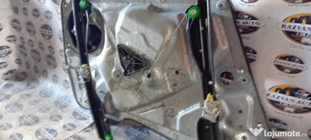Macara geam dreapta fata Volkswagen Tiguan