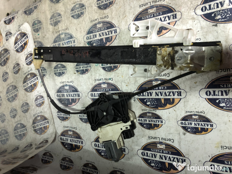 Macara geam dreapta spate Audi A4 B8 2010