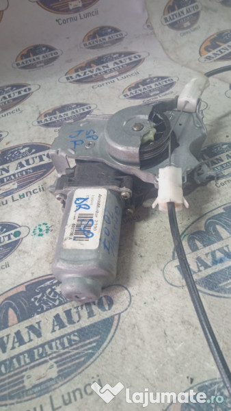 Macara geam dreapta spate Nissan Qashqai 2007