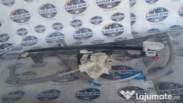Macara geam stanga fata Ford B-MAX 2012