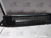 Grila bara fata Dacia Duster 2013
