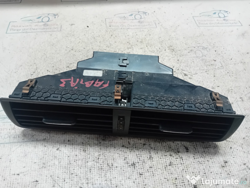 Grila ventilatie centrala Skoda Fabia 3 2015