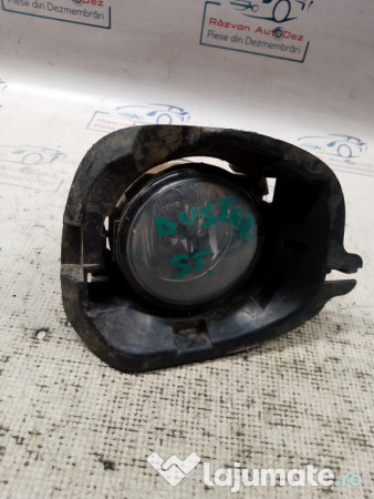 Proiector stanga Dacia Duster 2012