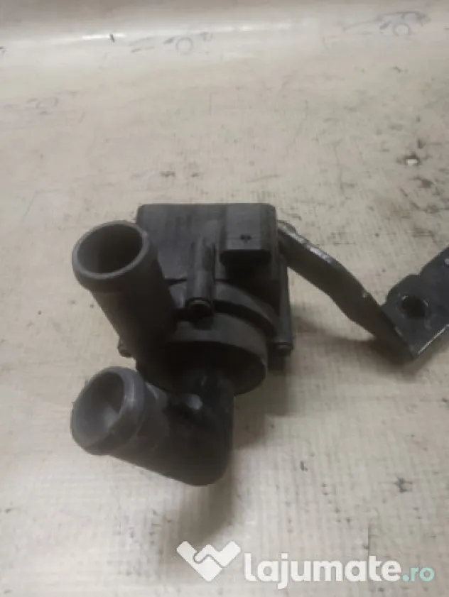 Pompa recirculare apa Volkswagen Passat B7 1.6 2012