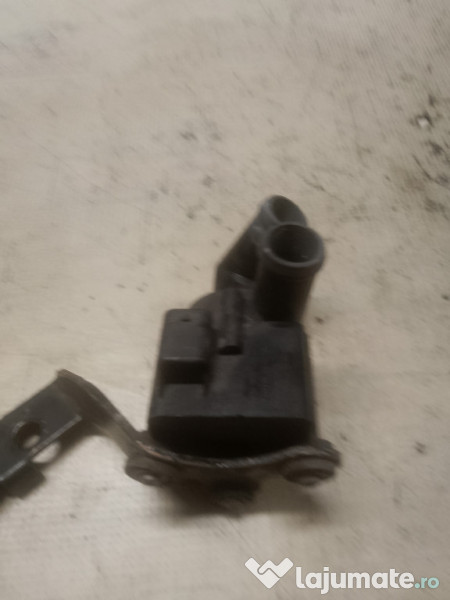 Pompa recirculare apa Volkswagen Passat B7 1.6 2012