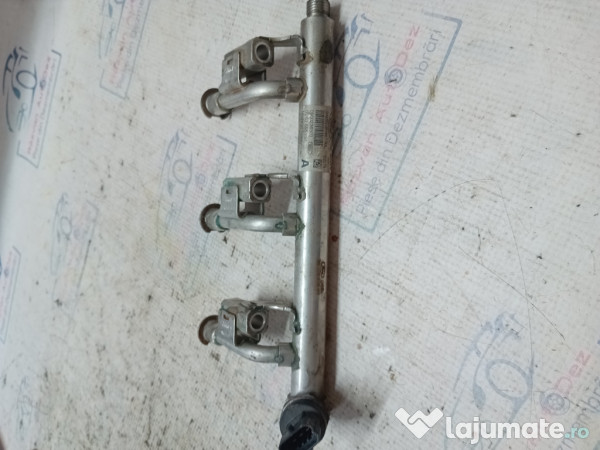Rampa injectie Ford B-MAX 1.0 Benzina 2013