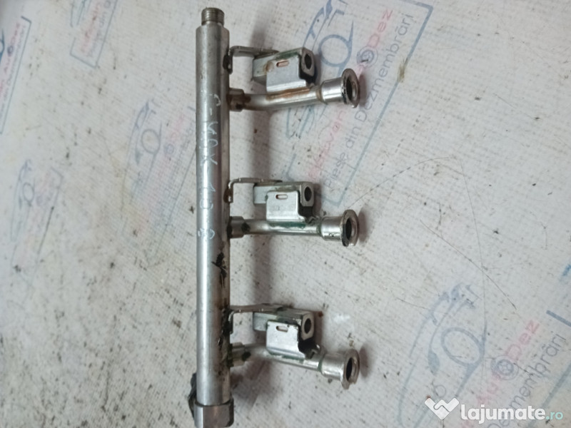 Rampa injectie Ford B-MAX 1.0 Benzina 2013