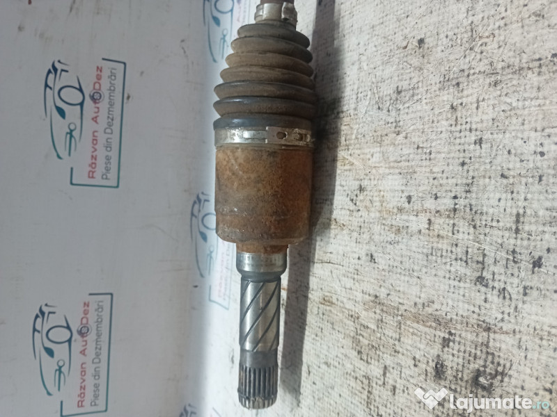 Planetara stanga spate Ford Kuga 2014